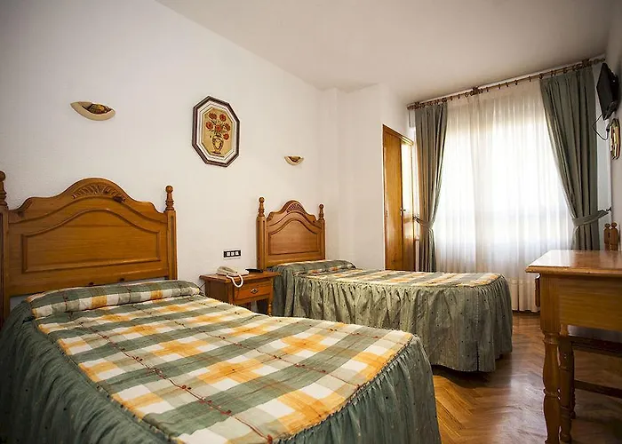 巴塞罗那旅馆 招待所 3*